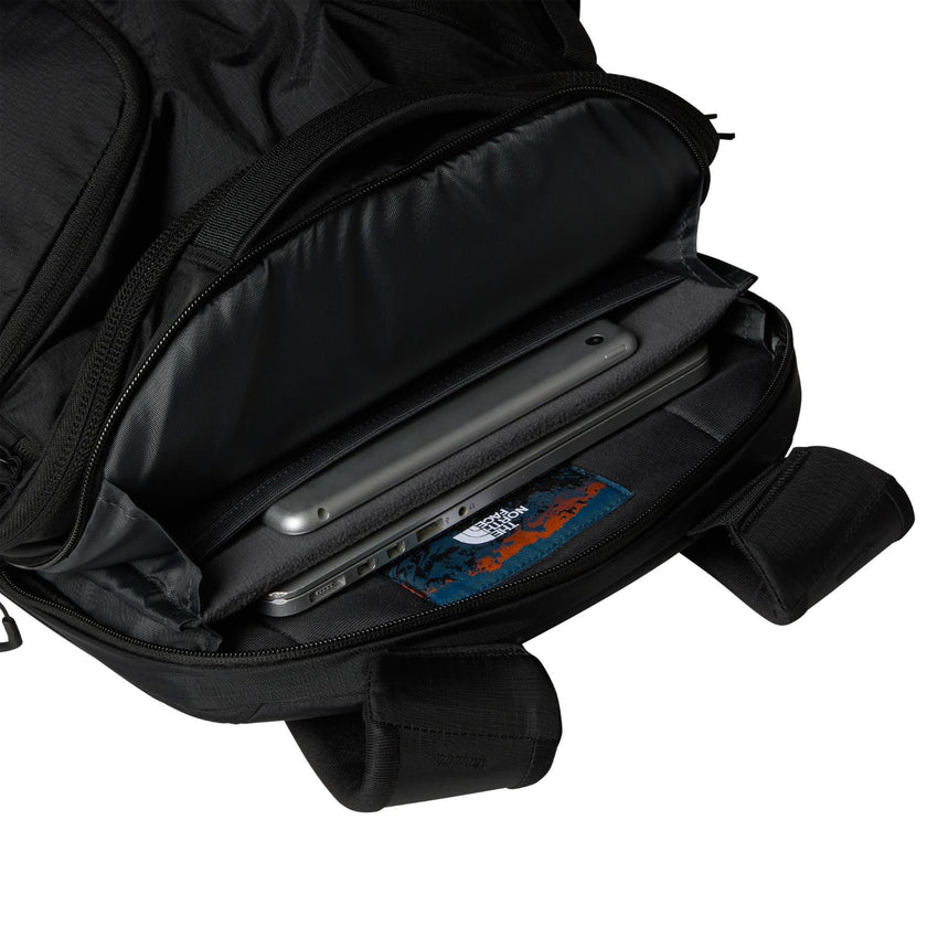 The NorthFace Laptoprugzak Surge Black