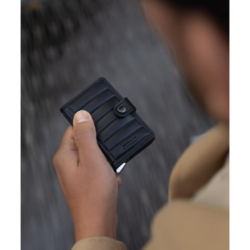 Secrid Pasjeshouder Slimwallet Lines Emboss Black +