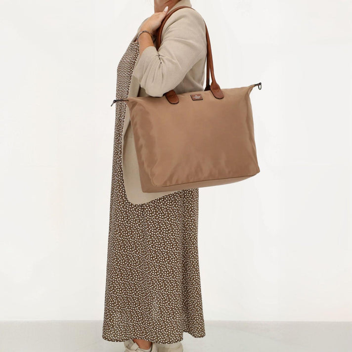 Charm Shopper 22521 Buckingham Taupe 016