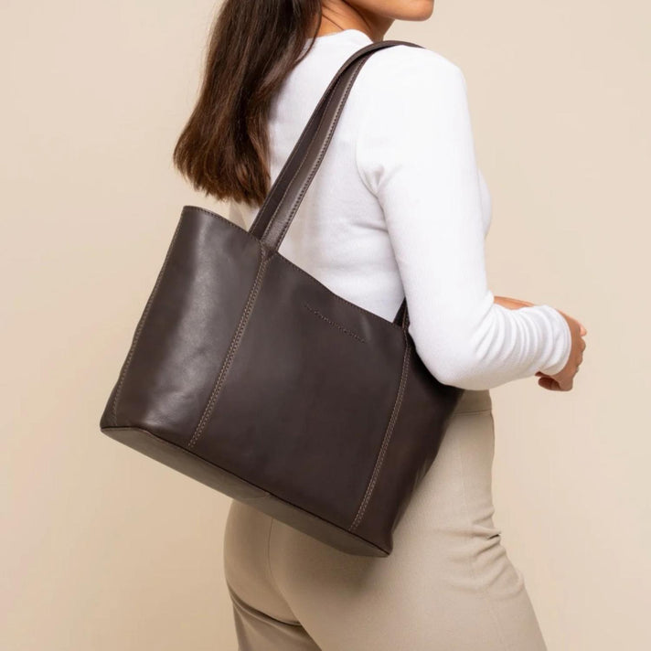 Chesterfield Tas C38.0231 Anira Bruin 01